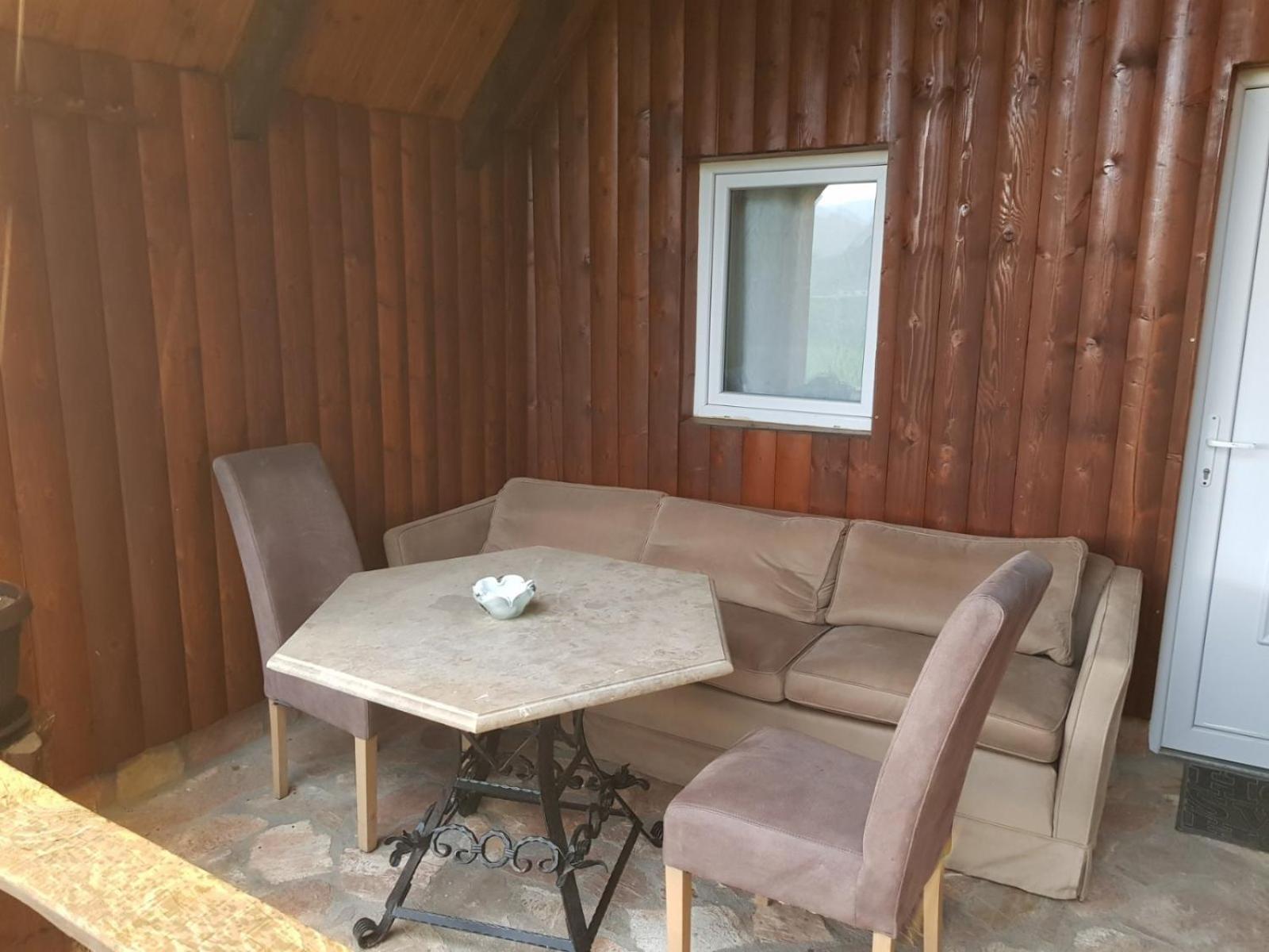 Готель Detached House Milivoje Poscenje Екстер'єр фото